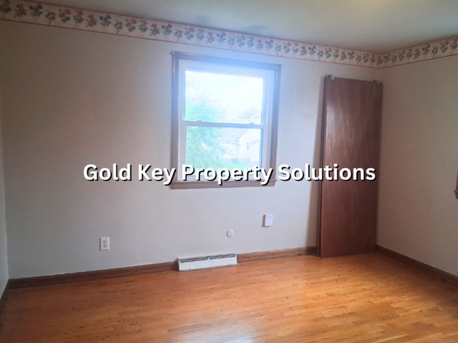 Building Photo - 1902 Rosemont Ave