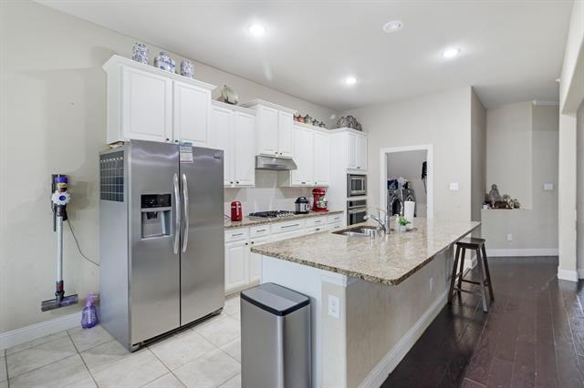 Building Photo - 10709 Parnell Dr