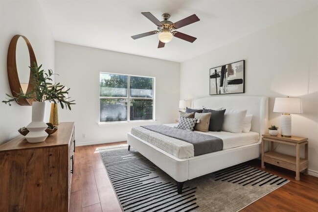 Building Photo - 2807 Glenwood Trail