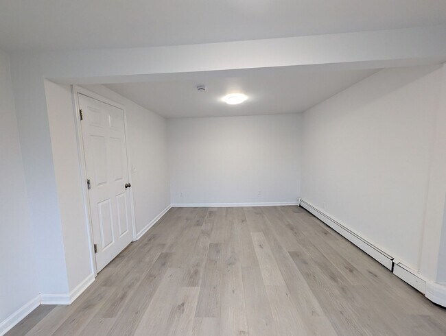 Building Photo - 822 Prospect Ave