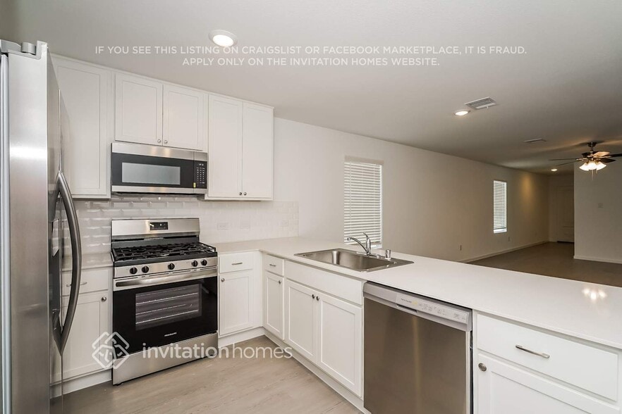 Building Photo - 3113 Lynmar Ln