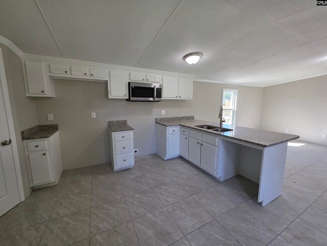 Building Photo - 714 Windy Rd