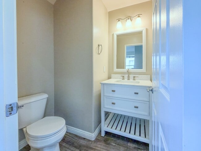 Building Photo - 818 Navigator Way