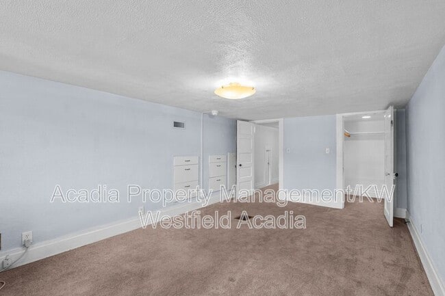 Building Photo - 620 S 900 E