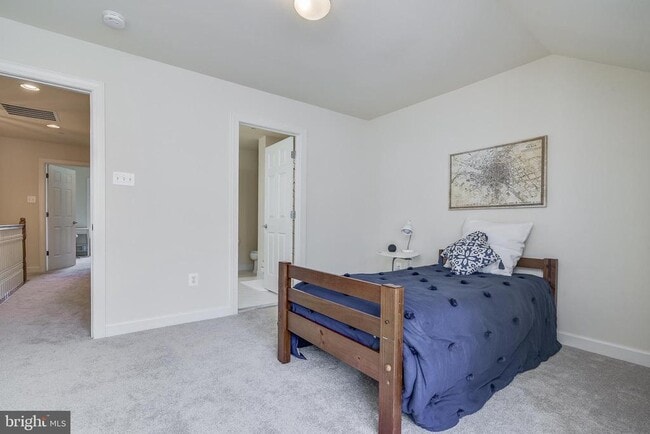 Building Photo - 610 Eden Pl