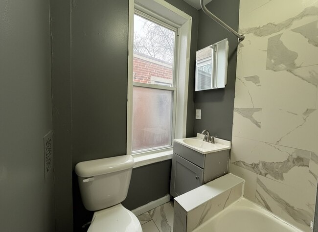 Building Photo - 5128 Ogden St