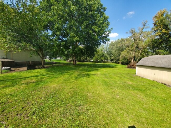 Building Photo - 3 Bedroom, 1 Bathroom in the Norwoodville ...