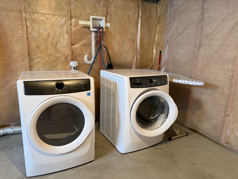 Building Photo - 11 Leclair St