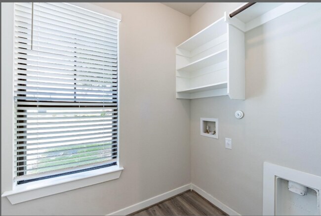 Building Photo - 147A Waterside Rd, Unit A, Buda, TX 78610