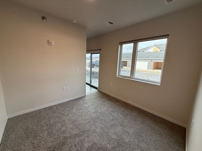 Building Photo - Northern Point Apartments