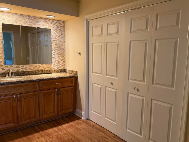 Building Photo - 11268 Aspen Glen Dr