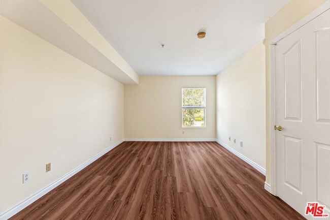 Building Photo - 4755 Templeton St