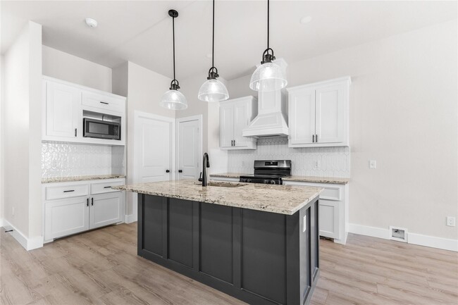 Building Photo - 2315 Progress Dr