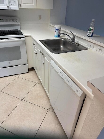 Building Photo - 2802 Sarento Pl