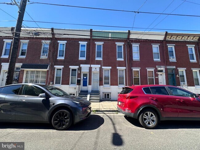 Building Photo - 2020 Moore St