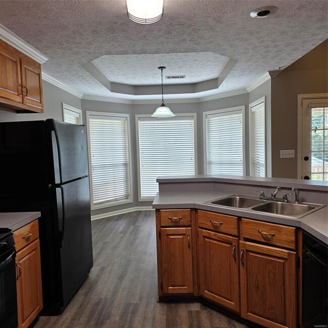 Building Photo - 1736 Twelve Oaks Ln
