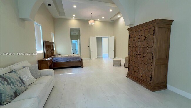 Building Photo - 12802 Grand Oaks Dr
