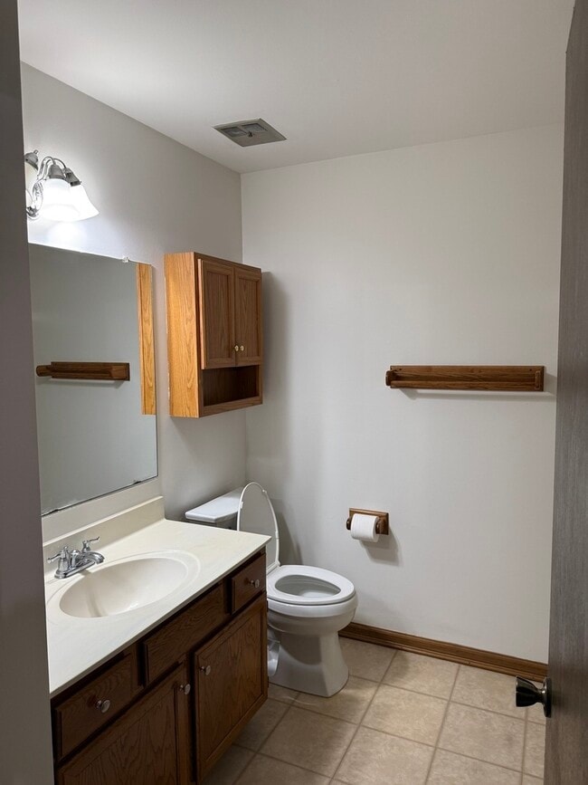 Building Photo - 7040 Remington Ct