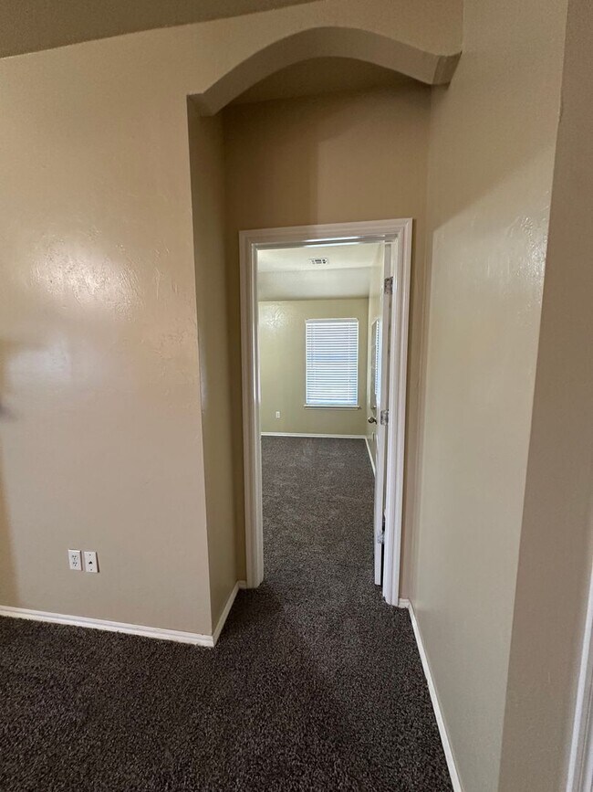 Building Photo - 4516 SE 79th St