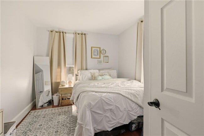 Building Photo - 22 Summer St