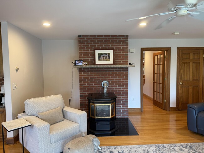 Building Photo - 116 Hilliard Rd