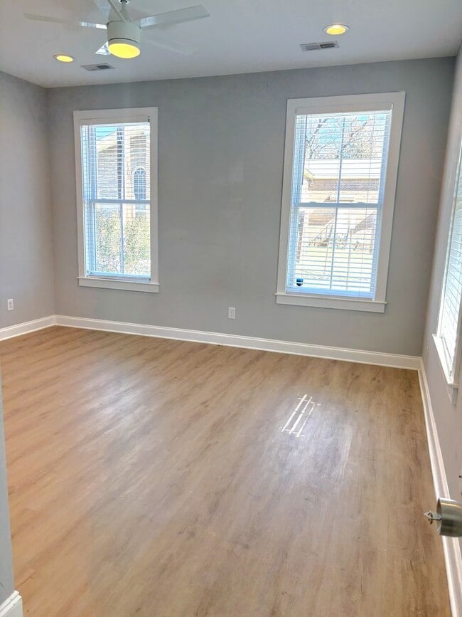 Building Photo - 9 Hanover St