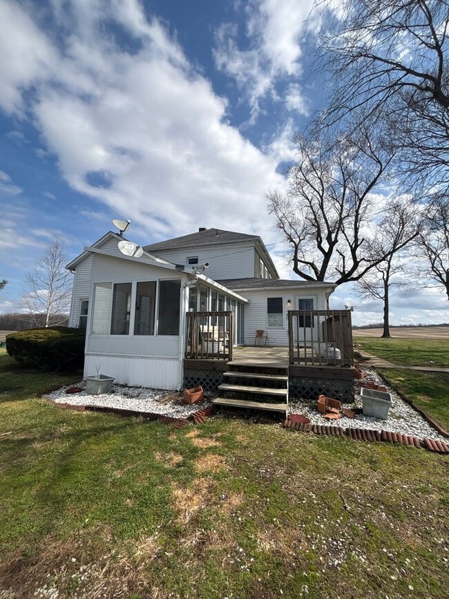 Building Photo - 4 Bedroom, 2 Bathroom House