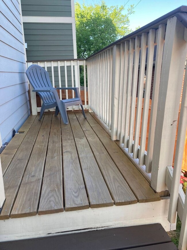 Building Photo - 3 Bed/2.5 Bath-Modern Home-Minutes from Downtown