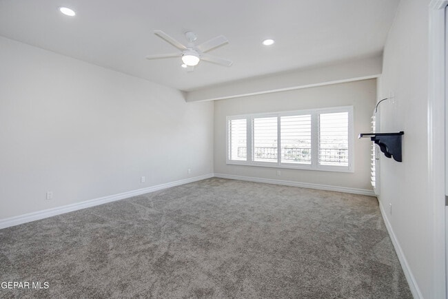 Building Photo - 6489 Calle Placido Dr