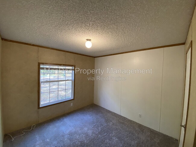 Building Photo - 6280 Mt Airy Dr