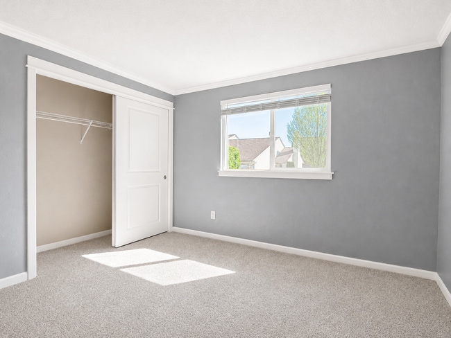 Building Photo - 510 SE 157th Ave