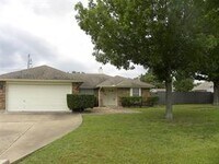 Building Photo - 319 Branson Rd