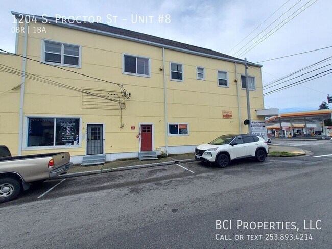 Building Photo - 1204 S Proctor St