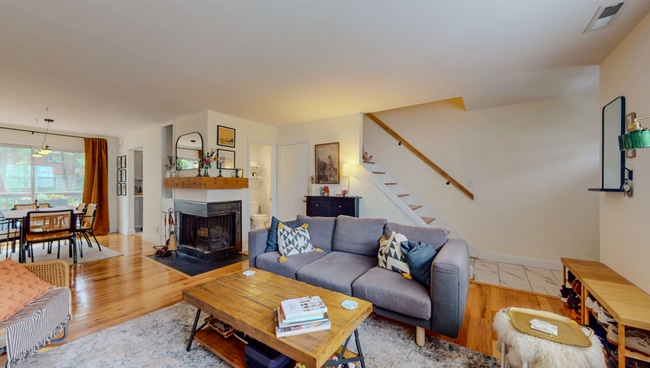 Building Photo - Beautiful 2 Bedroom Multi Level Condo