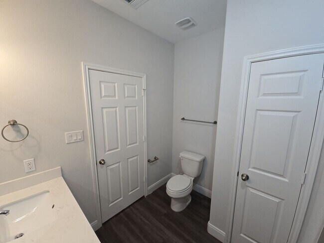 Building Photo - 8235 Locksley Rd