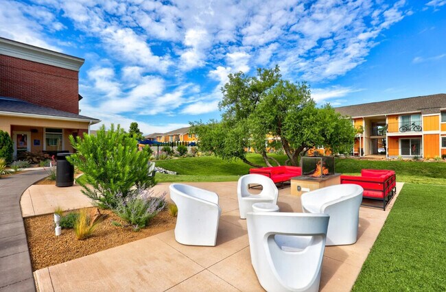 Building Photo - 12701 N Pennsylvania Ave