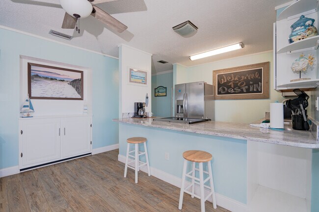 Building Photo - 4000 Gulf Terrace Dr