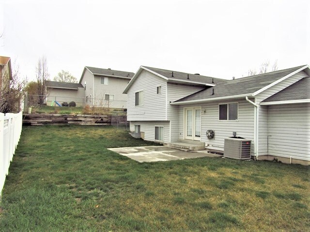 Building Photo - 1188 W 1420 N