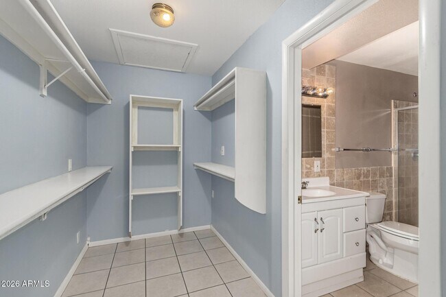 Building Photo - 1887 E Palmcroft Dr