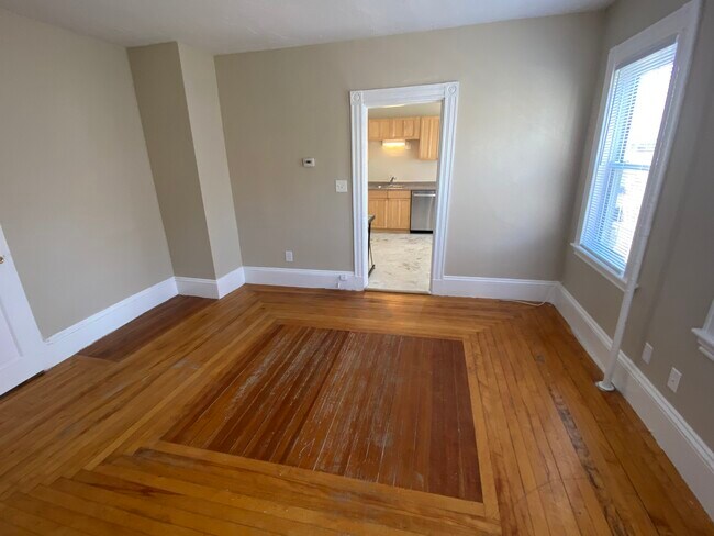 Building Photo - 253 Whitwell St