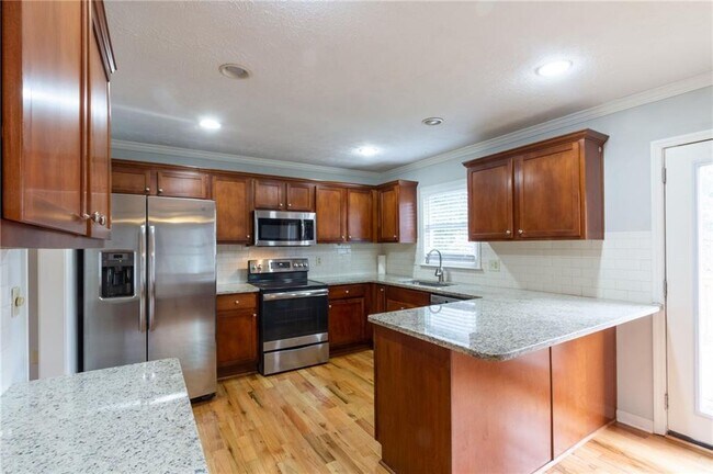 Building Photo - 3226 Hickory Bluff Dr