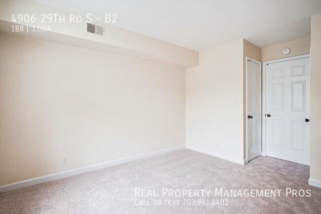 Building Photo - 4906 29th Rd S