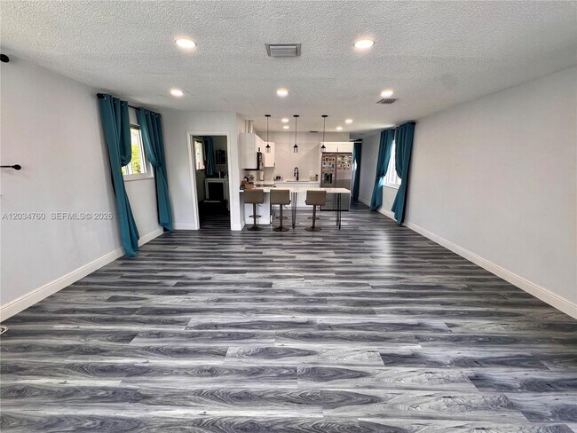 Building Photo - 1158 NW 34th Ave