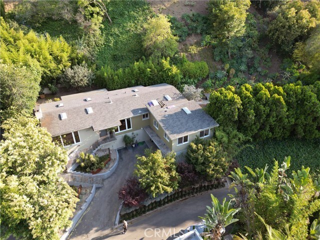 Building Photo - 2412 Canyon Oak Dr