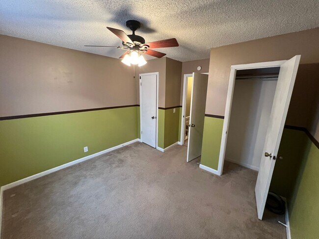 Building Photo - Old Hickory / Nolensville Rd 3bed 2.5 bath