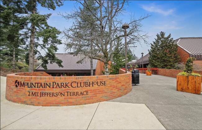 Building Photo - Beautifully Updated Mt. Park Condo Located...