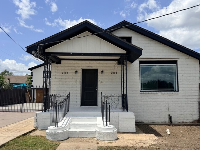 Building Photo - 2110 Eads St