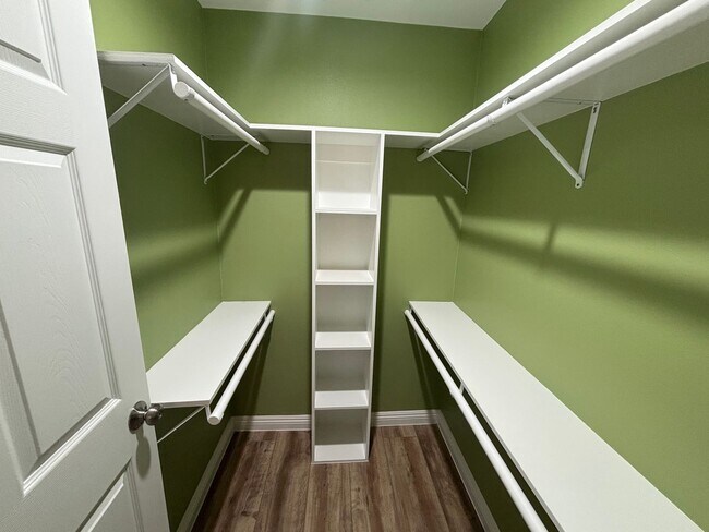 Building Photo - Brand new private back house available now in Downey