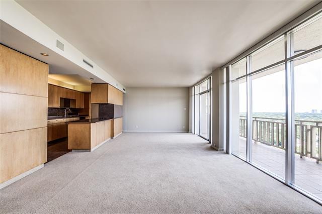 Building Photo - 6211 W Northwest Hwy