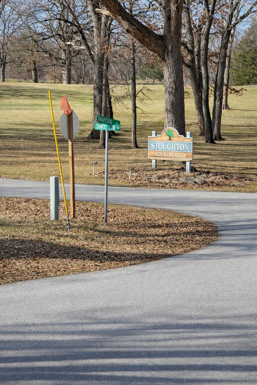 Stoughton Country Club - 3101 Shadyside Dr